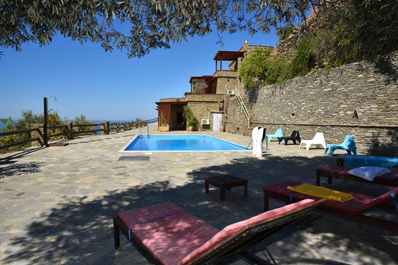 Andros Escape Condos Korthio ภายนอก รูปภาพ