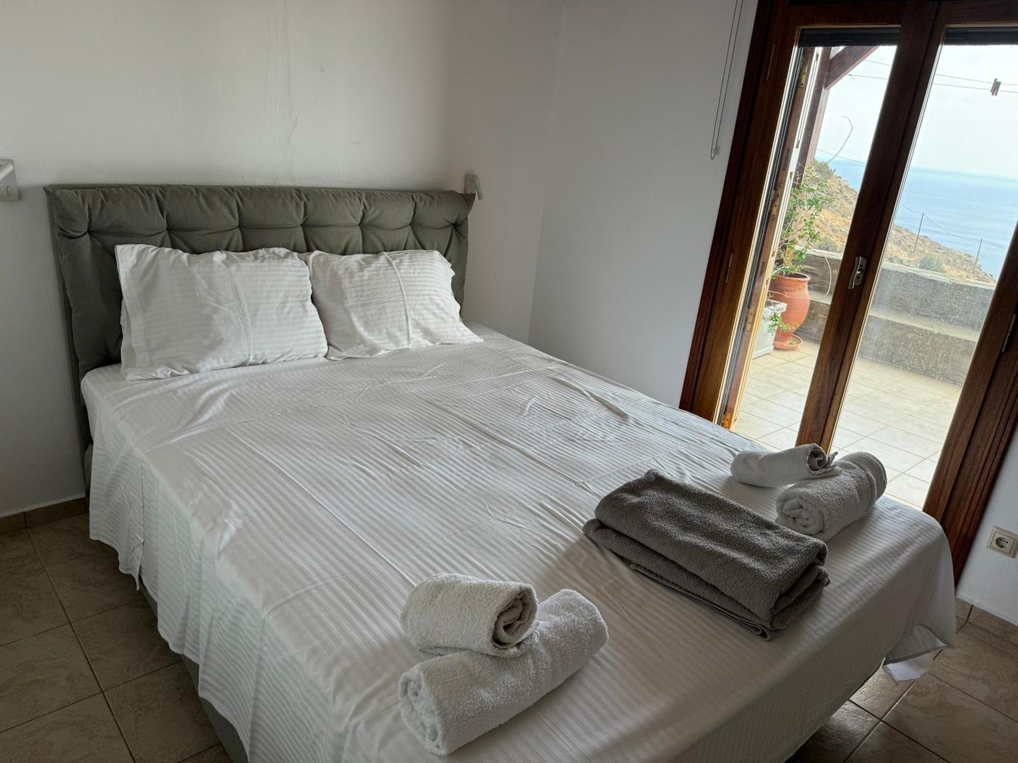 Andros Escape Condos Korthio ภายนอก รูปภาพ