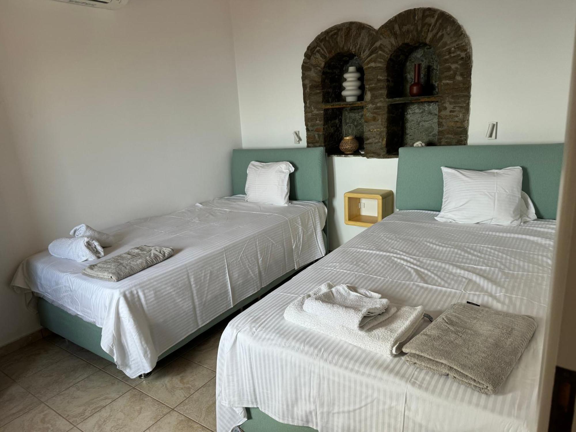 Andros Escape Condos Korthio ภายนอก รูปภาพ