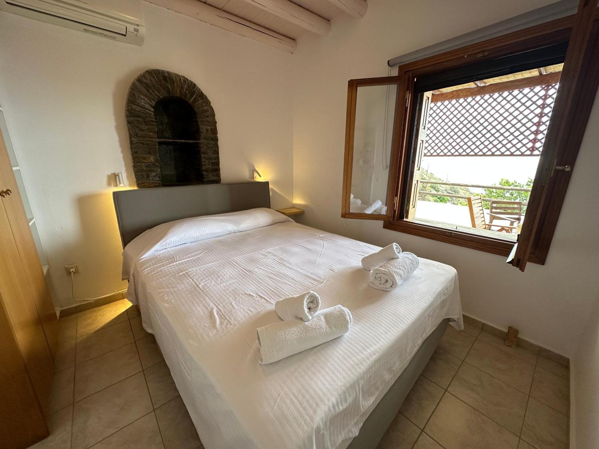 Andros Escape Condos Korthio ภายนอก รูปภาพ